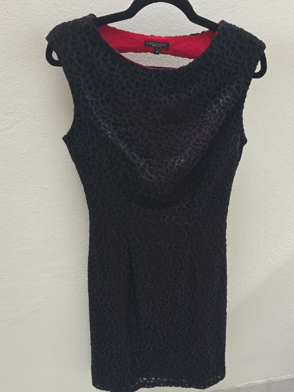 Alberto Makali Black Textured Sheath Dress with Red Lining - Picture 6 of 6